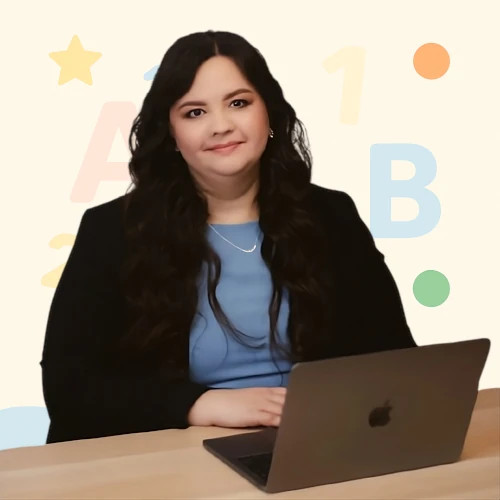 Логопед Кудрина Елена проводит занятие